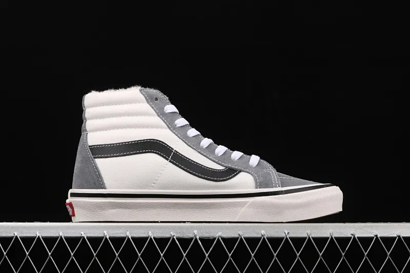 All categories Vans Vans series Vans Hi Vans high-top plus velvet Vans Sk8-Hi Anaheim autumn and winter plus velvet series high-top casual sneakers VN0A38GFUQ1